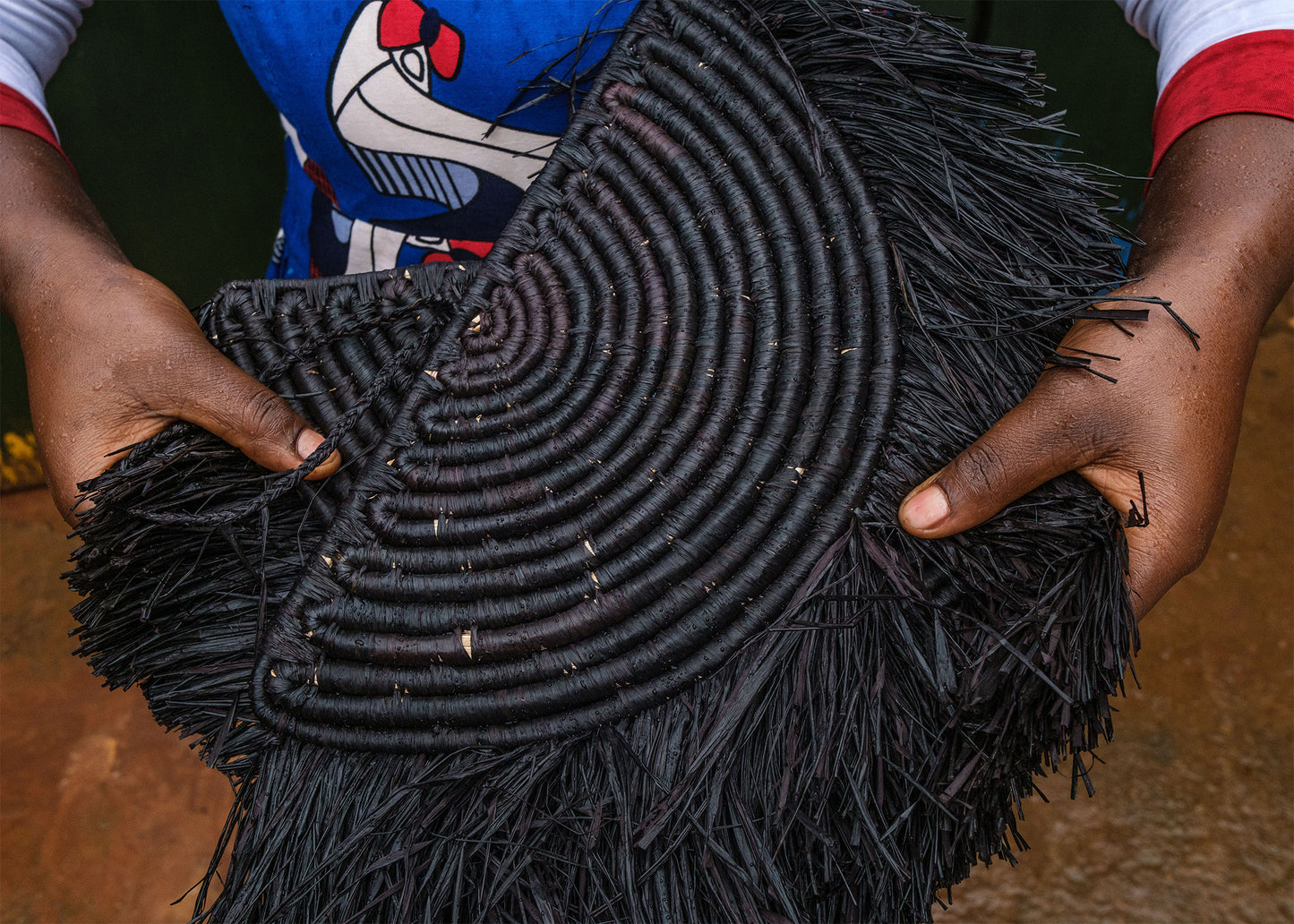 Floc Textured Raffia Mobile - Black