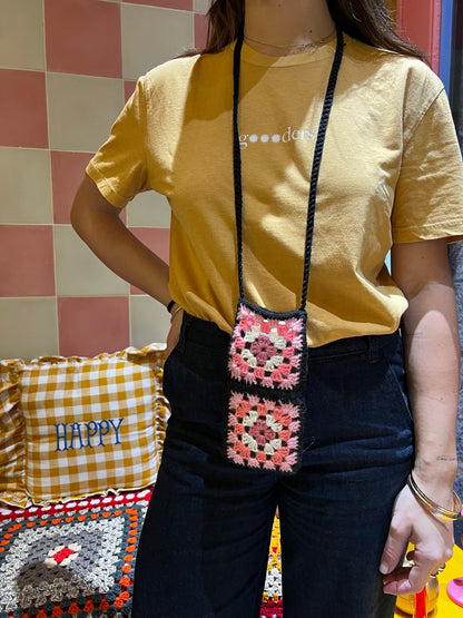 gOOOders X File Crochet Phone Holder